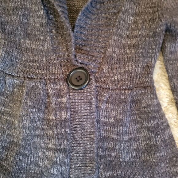 Brown Sweater Size Small - Picture 4 of 8